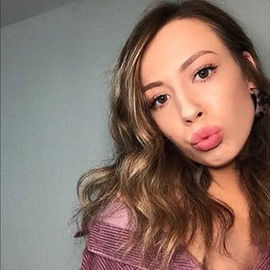 Meet your Posher, Taylor